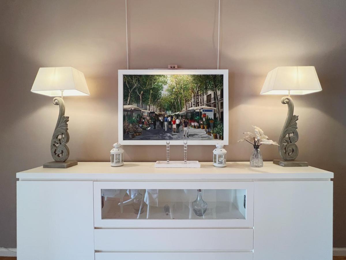 Stay U-Nique Apartments Urquinaona Barcelona Bagian luar foto